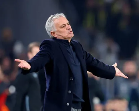 The Eagles Engaged in Negotiations to Hire Mourinho After Termination of Bruno Lage
