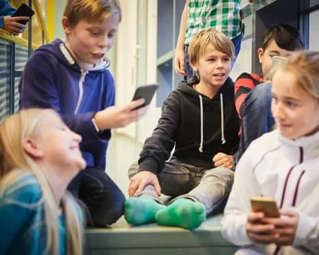 Sweden to Enforce Nationwide Cellphone Ban in Educational Institutions